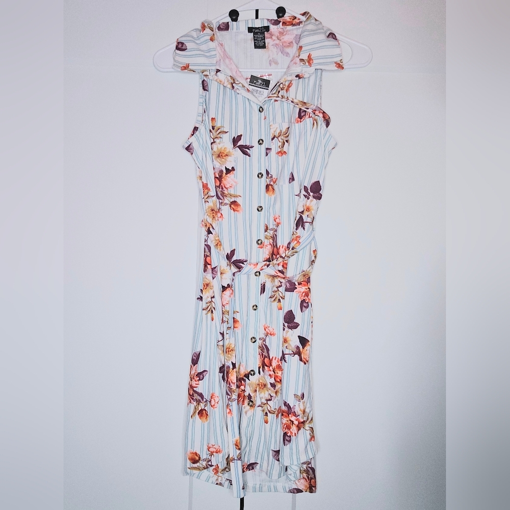 NEW WITH TAGS Rue 21 Stripped floral button down collared dress size MEDIUM